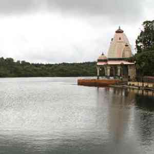 grand bassin sacred lake