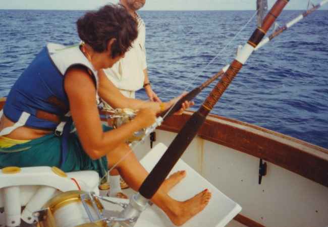 https://www.mauritiusinsideout.com/images/fighting-chair-deep-sea-fishing.jpg