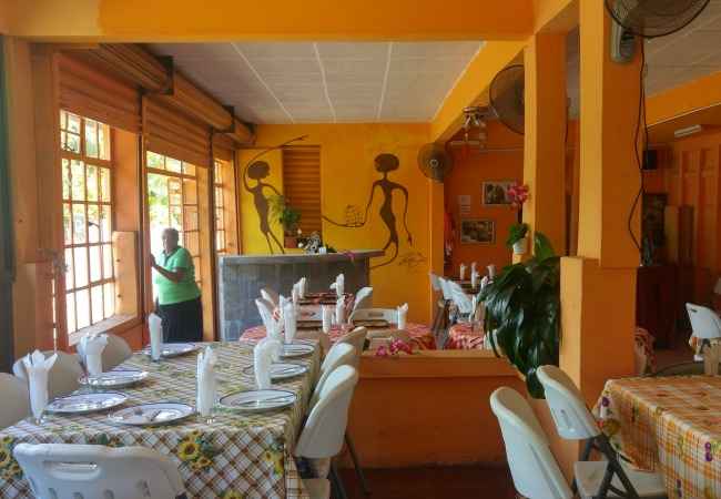 inside le Palais de Barbizon restaurant